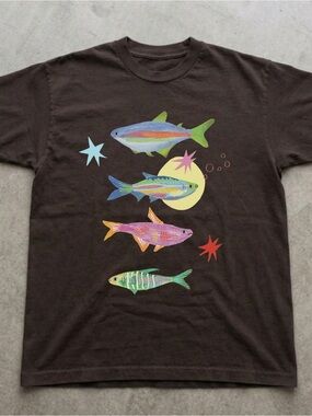 Colorful Fish Graphic Gildan T-shirt - Brown with Multi-Color Fish